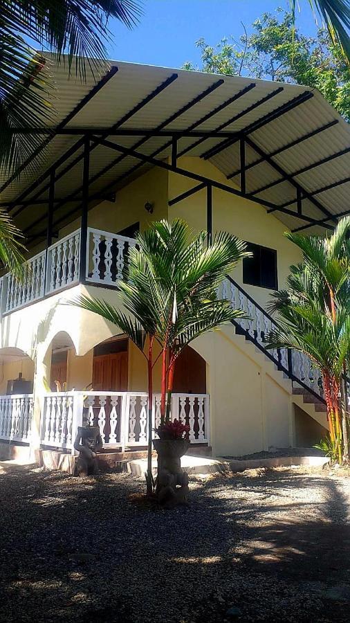 Suites Chile Verde Manzanillo  Buitenkant foto