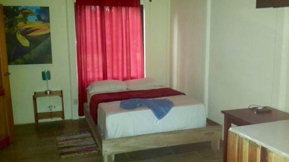 Suites Chile Verde Manzanillo  Buitenkant foto